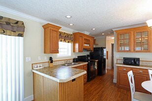 Central Park MH & RV Resort in Haines City, FL - Building Photo