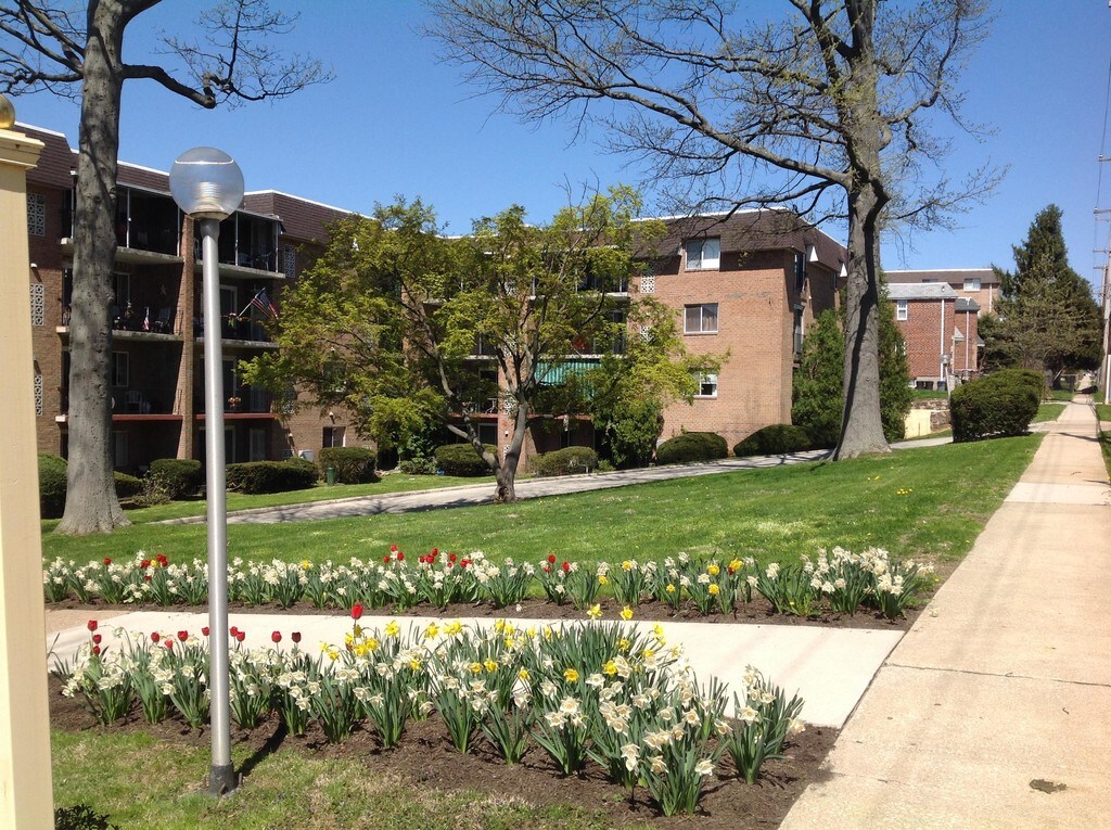 Lindenwood Apartments in Drexel Hill, PA