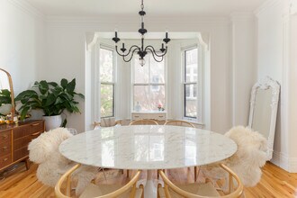 2013 W Evergreen Ave in Chicago, IL - Building Photo - Building Photo