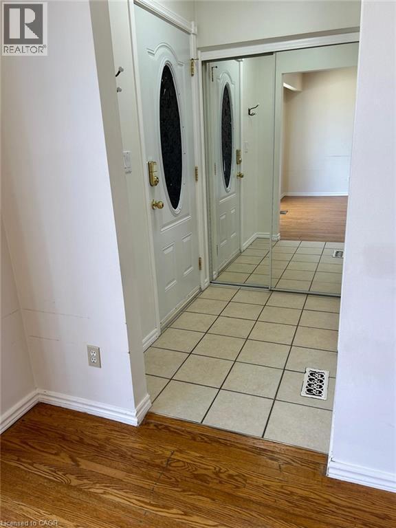 34 Ranchdale Dr in Hamilton, ON - Building Photo - Building Photo