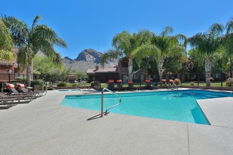 Rock Ridge Apartment Homes in Tucson, AZ - Building Photo - Building Photo
