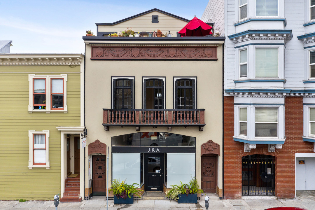 2421 Polk St in San Francisco, CA - Building Photo