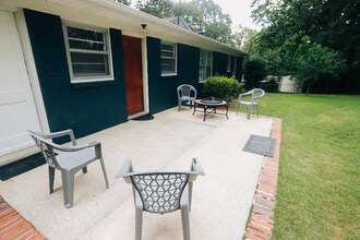 1712 Oak St NW in Center Point, AL - Building Photo - Building Photo