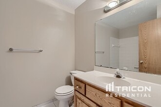 4212 Hidden Pond Trail NE in Prior Lake, MN - Building Photo - Building Photo