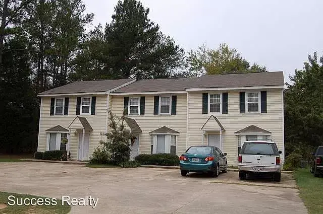 1045 Keith Dr, Unit Apt B in Perry, GA - Building Photo