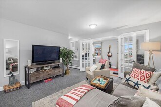 458 Thames St, Unit A in Newport, RI - Building Photo - Building Photo