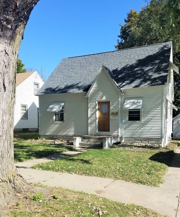 534 Hope Ave in Waterloo, IA - Building Photo