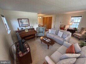 214 Grayling Ave in Narberth, PA - Building Photo