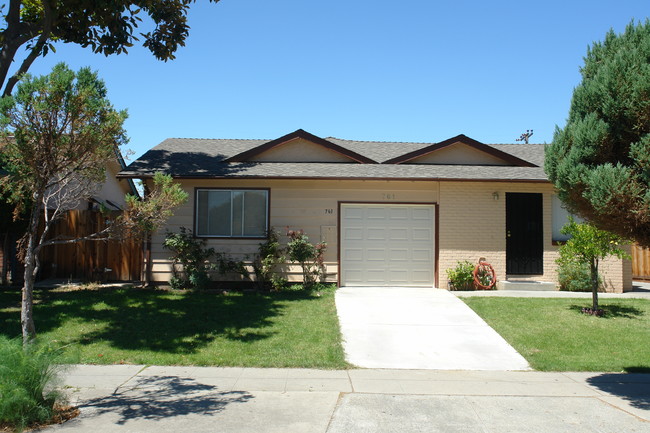 761 Nevin Way in San Jose, CA - Foto de edificio - Building Photo