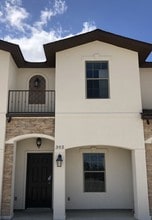 602 Basswood Dr in Laredo, TX - Foto de edificio - Building Photo