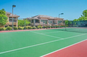 Canyon Villas Apartments in Las Vegas, NV - Building Photo - Building Photo