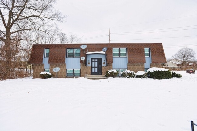 property at 2037 Andrew St SE