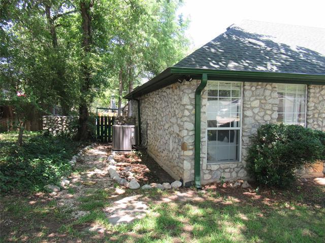 707 High Crest Dr in Azle, TX - Building Photo - Building Photo