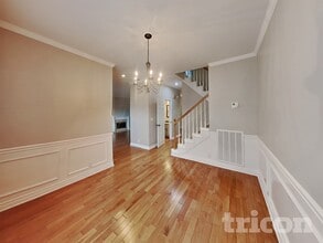 1313 Summer Haven Cir in Franklin, TN - Foto de edificio - Building Photo