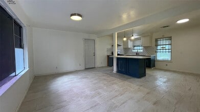 3819 Botany Ln in Houston, TX - Building Photo - Building Photo