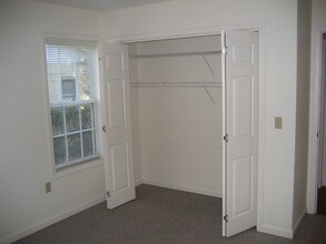 610 Higate Rd in Hendersonville, NC - Building Photo - Building Photo