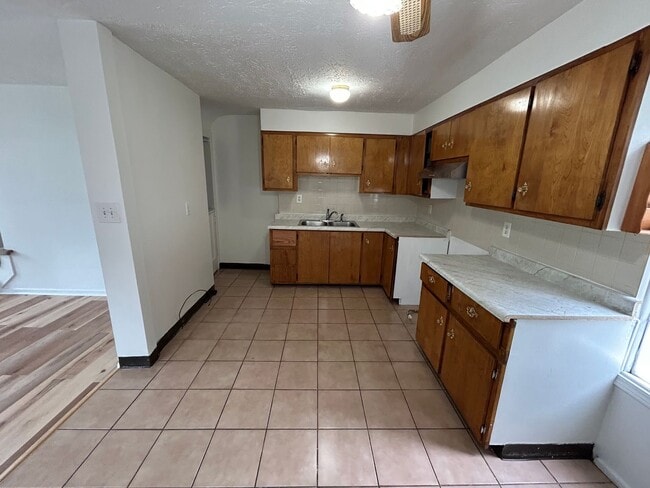 property at 14018 Cayuga Ct