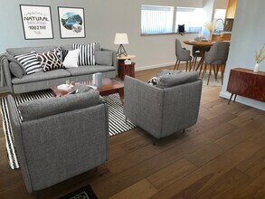 645 Rollins Rd, Unit Unit 2 in Burlingame, CA - Building Photo - Building Photo