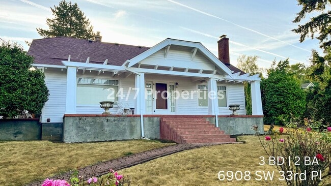 property at 6908 SW 33rd Pl