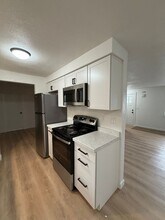 4012 Southway Loop in Springfield, OR - Building Photo - Building Photo