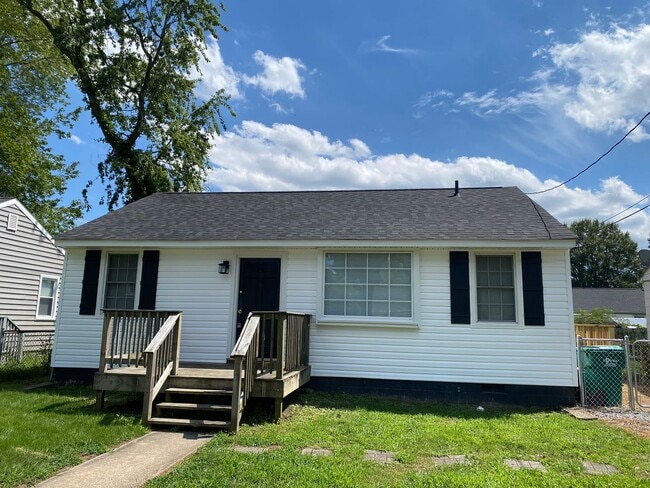 property at 113 S Elm Ave