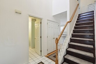 45 Pocono Ln in Danbury, CT - Building Photo - Building Photo