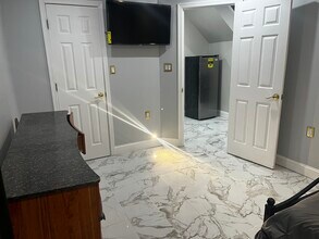 390 Cedar Hill Rd in Ambler, PA - Building Photo - Building Photo