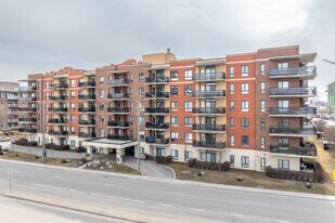 3450 Le Carrefour Boul in Laval, QC - Building Photo