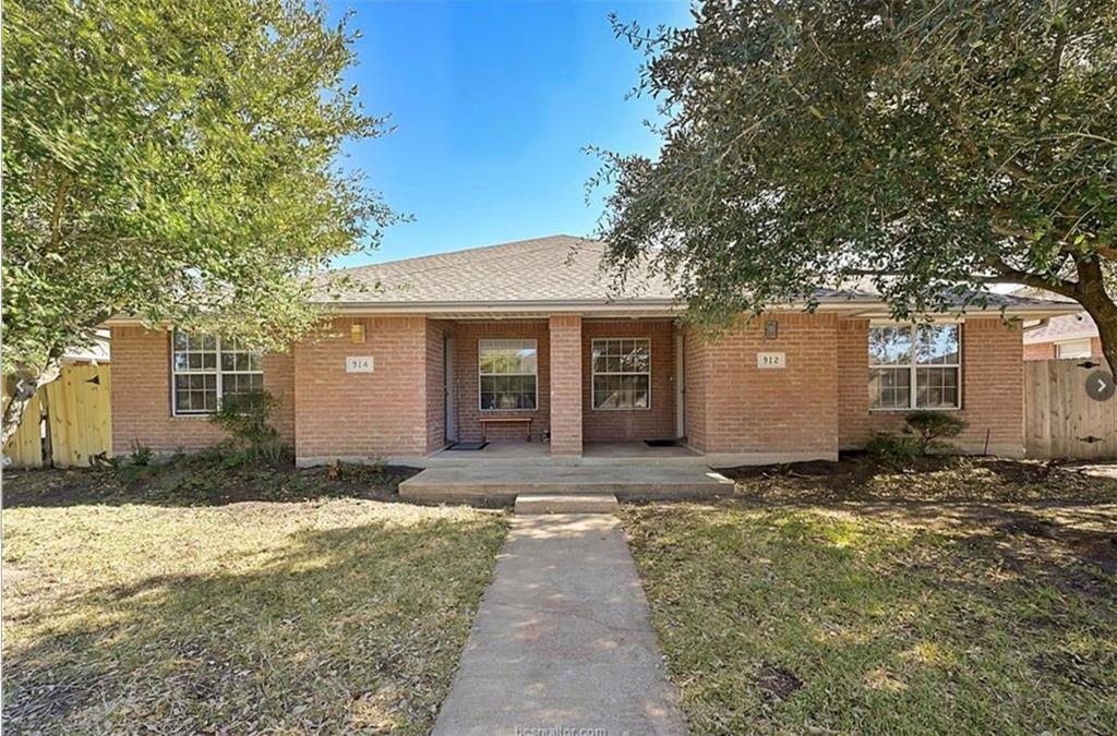 914 Crepe Myrtle St in College Station, TX - Building Photo