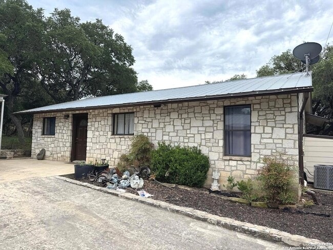 property at 7501 FM1283