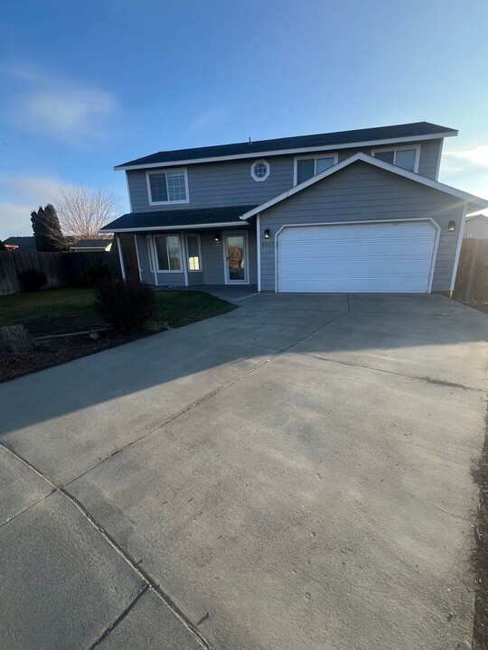 4907 S Auburn Pl in Kennewick, WA - Building Photo