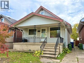 1794 Gladstone Ave in Windsor, ON - Building Photo