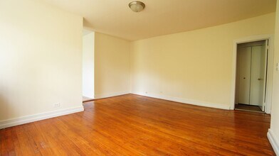 1533 N Kedzie Ave in Chicago, IL - Building Photo - Building Photo