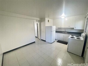 1046 Wong Ho Ln in Honolulu, HI - Building Photo - Building Photo