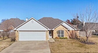 407 Austin Acre Rd in Sulphur Springs, TX - Building Photo