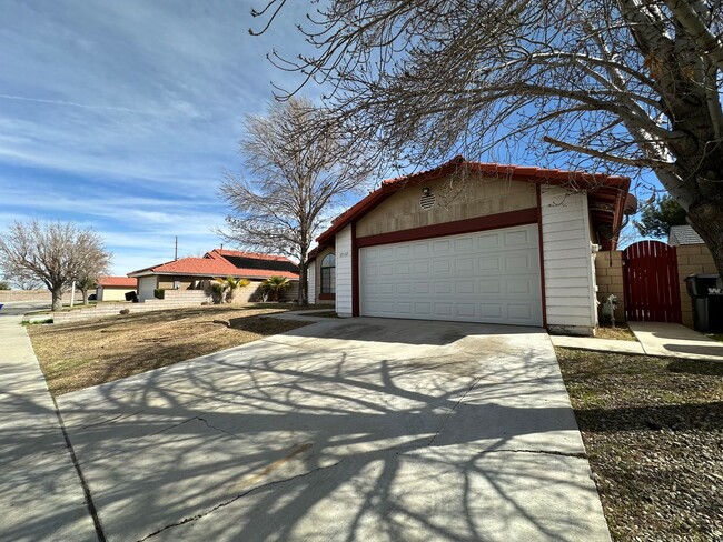 37132 Waterman Ave in Palmdale, CA - Building Photo - Building Photo