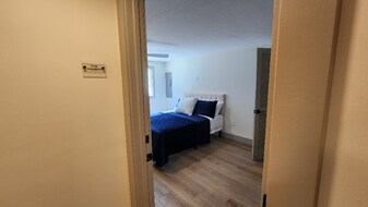 1704 S Forest Dr in Knoxville, TN - Building Photo