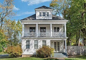 576 Providence St in Albany, NY - Building Photo