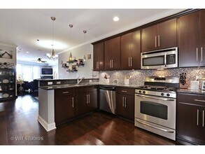 4950 N Western Ave in Chicago, IL - Building Photo - Building Photo