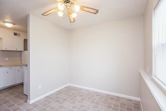 The Clearing in Lee's Summit, MO - Building Photo - Building Photo