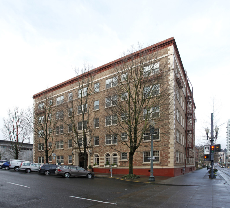 Hamilton Arms Condominium in Portland, OR - Building Photo