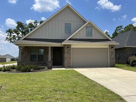 5347 Woodlet Ct in Milton, FL - Building Photo