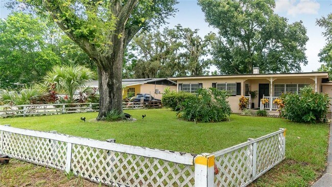 5219 Bonnie Brae Cir in Orlando, FL - Foto de edificio - Building Photo
