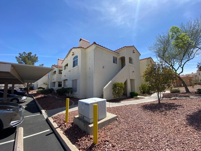 property at 698 S Racetrack Rd