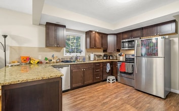 127 Birdseye View Dr, Unit A in Ithaca, NY - Foto de edificio - Building Photo