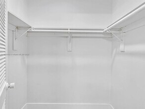3626 NE 168th St in North Miami Beach, FL - Building Photo - Building Photo