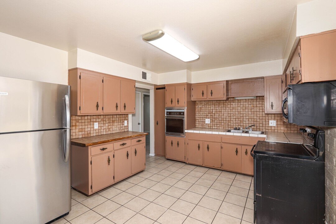 1185 E Avila Ave in Casa Grande, AZ - Building Photo