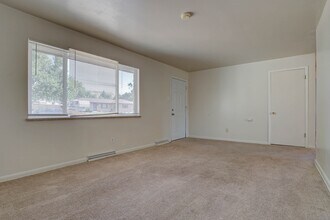 16270 W 14th Ave in Golden, CO - Building Photo - Building Photo