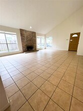 2827 Waypark Dr in Houston, TX - Building Photo - Building Photo