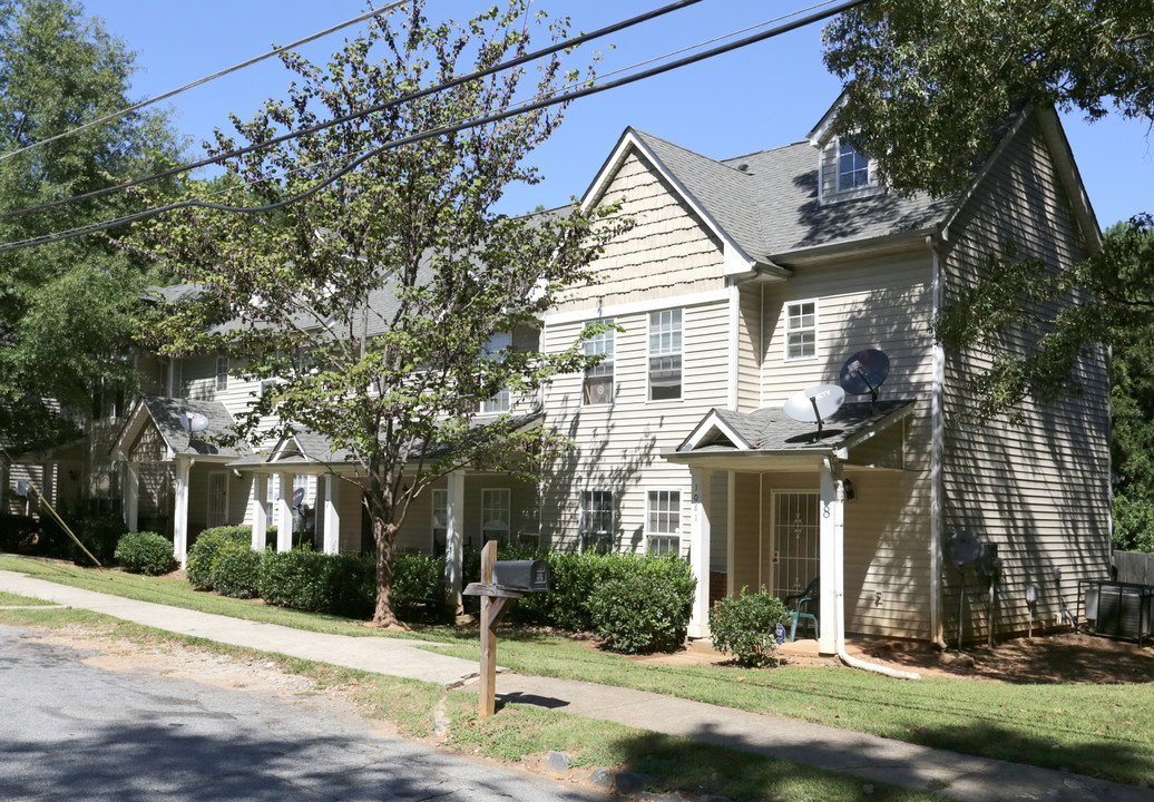 1081 Estes Dr SW in Atlanta, GA - Foto de edificio